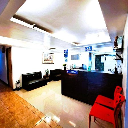 Makati Poblacion Hotel Mandaluyong Ngoại thất bức ảnh