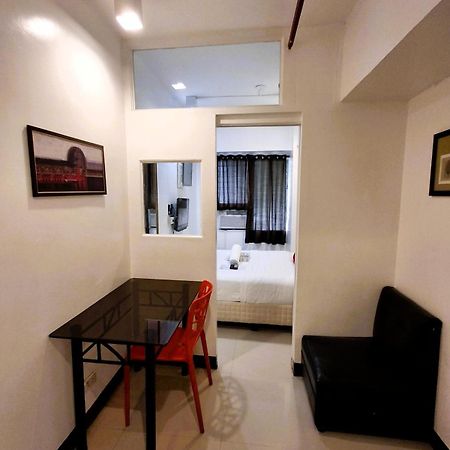 Makati Poblacion Hotel Mandaluyong Ngoại thất bức ảnh