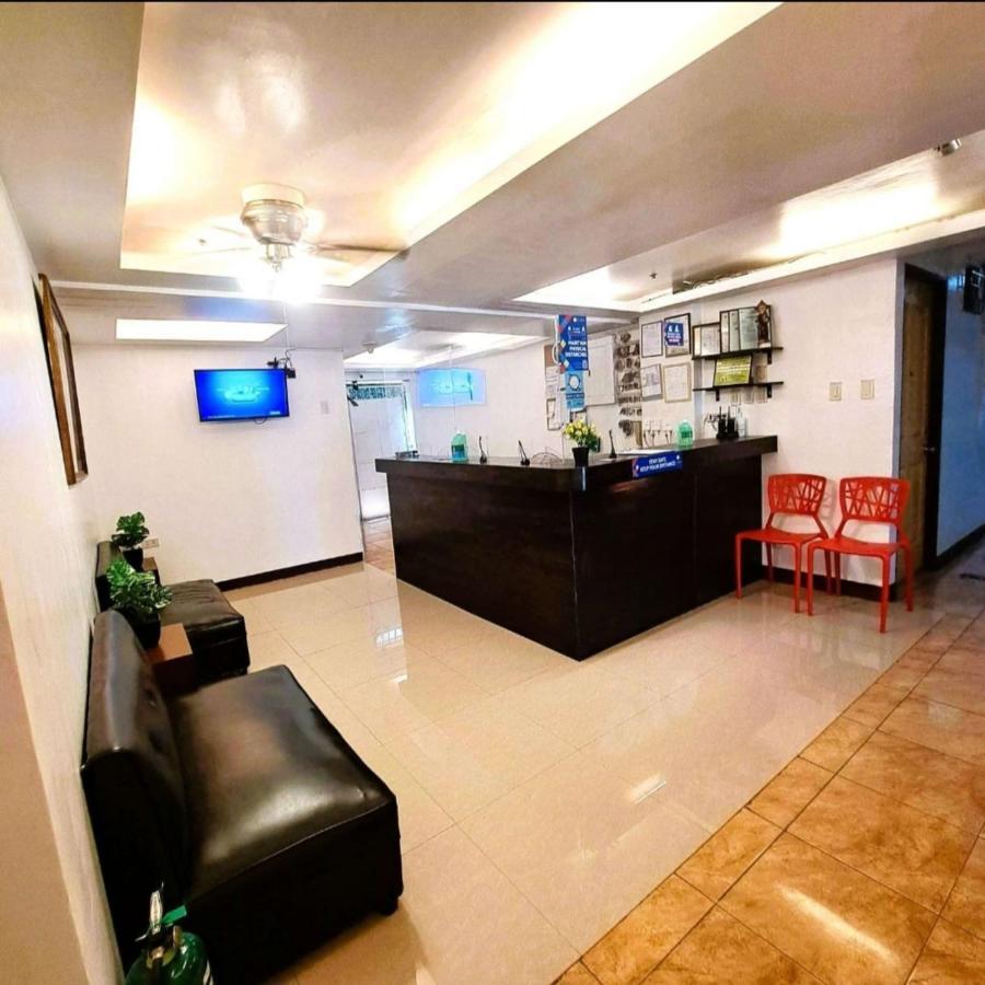 Makati Poblacion Hotel Mandaluyong Ngoại thất bức ảnh