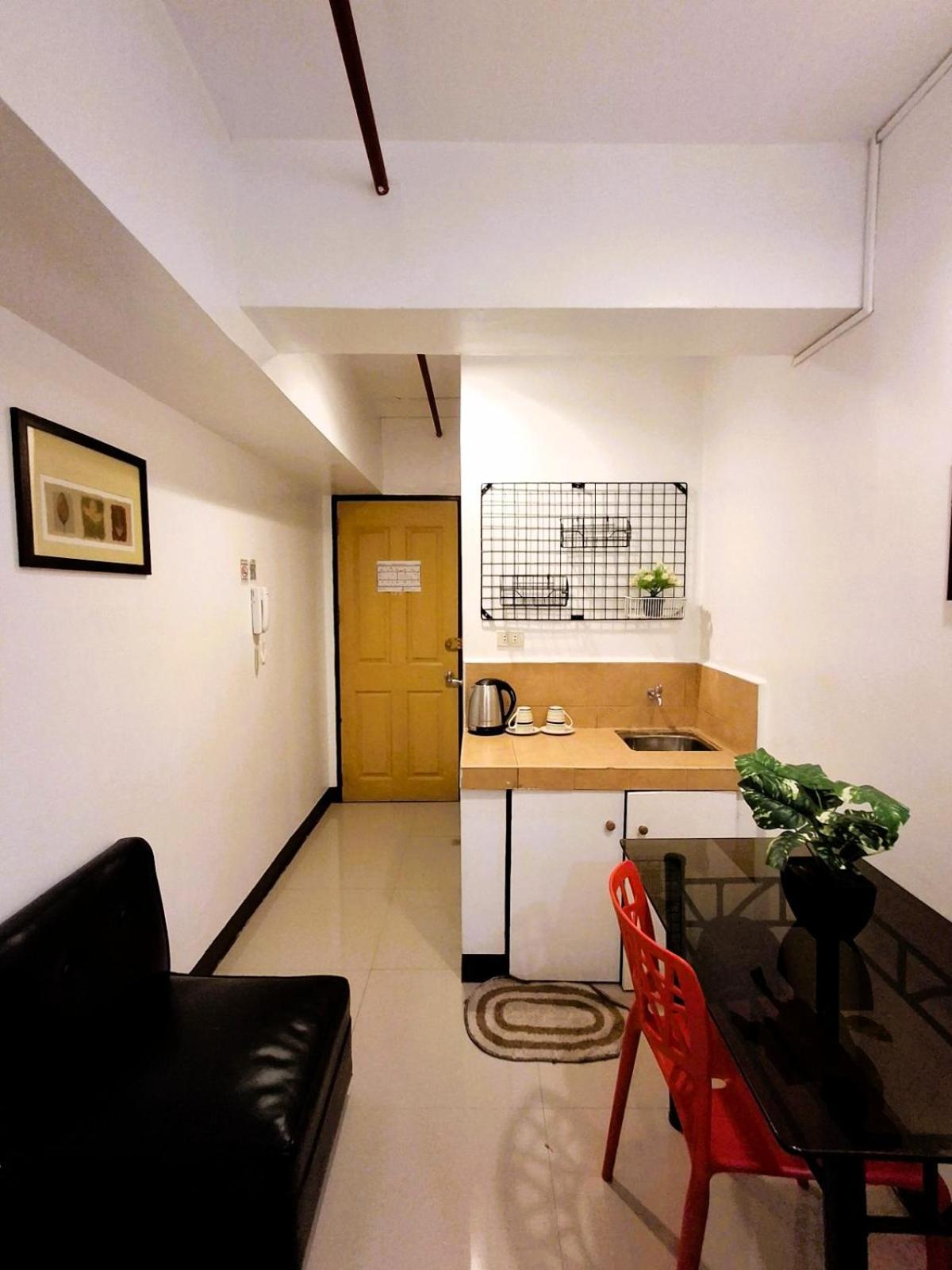 Makati Poblacion Hotel Mandaluyong Ngoại thất bức ảnh
